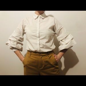 ✨$7 or free with purchase. Button down shirt.